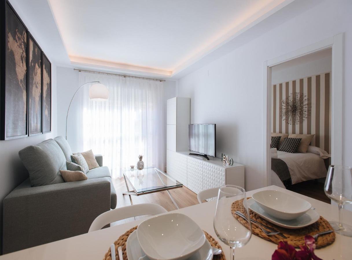 Azahares Suite Apartment セビリア エクステリア 写真