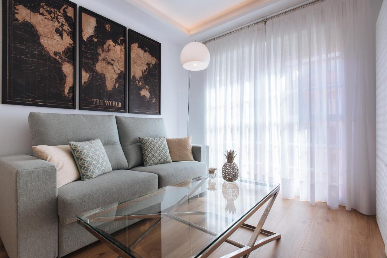 Azahares Suite Apartment セビリア エクステリア 写真