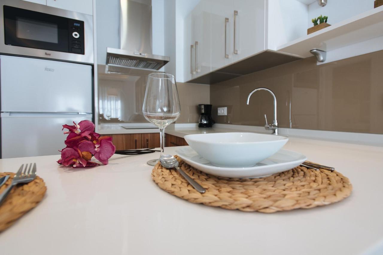 Azahares Suite Apartment セビリア エクステリア 写真